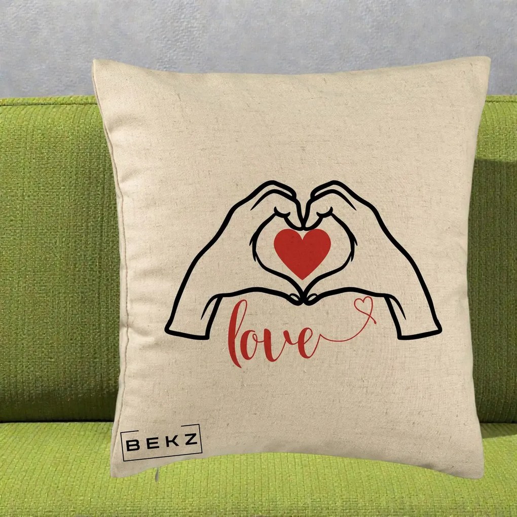 Perna Decorativa Love Maini Inima cu Inscriptie Love Rosu, 40x40 cm, Bej, Husa Detasabila, Perna Inclusa, BEKZ®