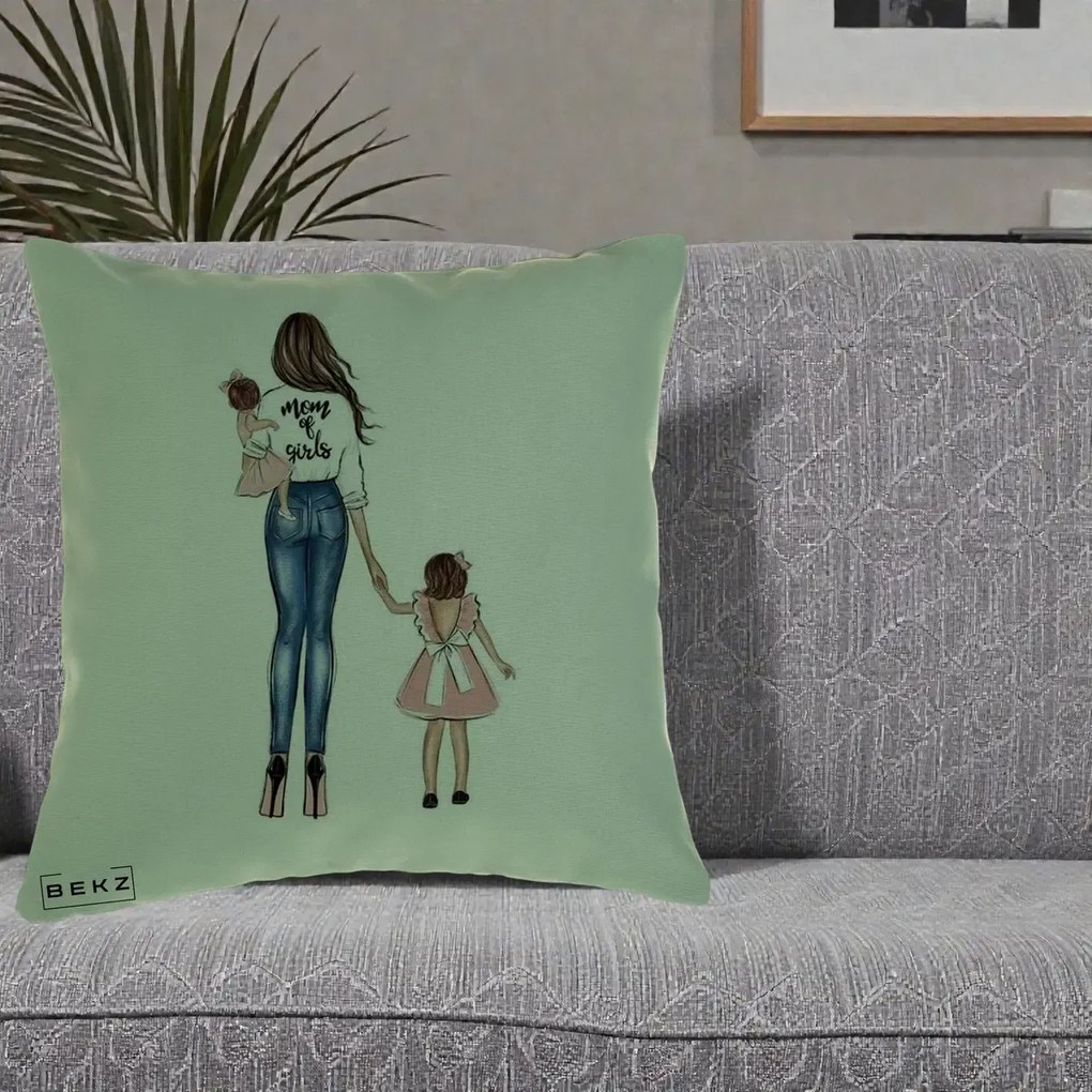 Cadou pentru Mama - Perna Personalizata Mom of Girls Mama cu Fetele, 40x40 cm, Verde, Husa Detasabila, Perna Inclusa, BEKZ®