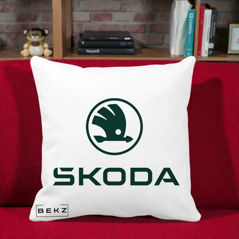 Perna Personalizata cu emblema Skoda, 40x40 cm, Alba Mata, Husa Detasabila, Perna Inclusa, BEKZ®