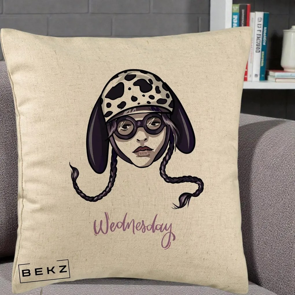 Perna Personalizata Wednesday Addams cu Caine Dalmatian, 40x40 cm, Bej, Husa Detasabila, Perna Inclusa, BEKZ®
