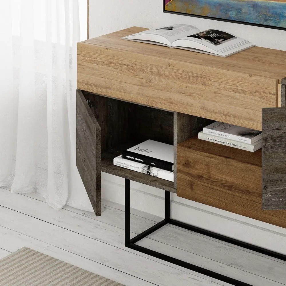 Comodă maro/în culoare naturală joasă cu aspect de lemn de stejar 145x82 cm Titan – Marckeric