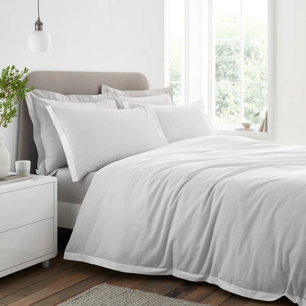 Lenjerie de pat gri deschis din bumbac percal pentru pat dublu cu 3 piese 200x200 cm Seersucker Woven Stripe – Bianca