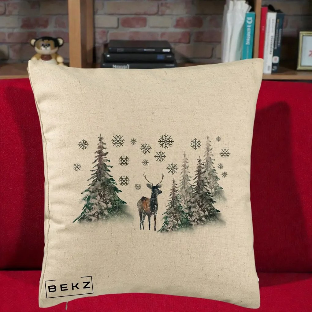 Perna Decorativa Ren in Padure Inzapezita, 40x40 cm, Bej, Husa Detasabila, Perna Inclusa, BEKZ®