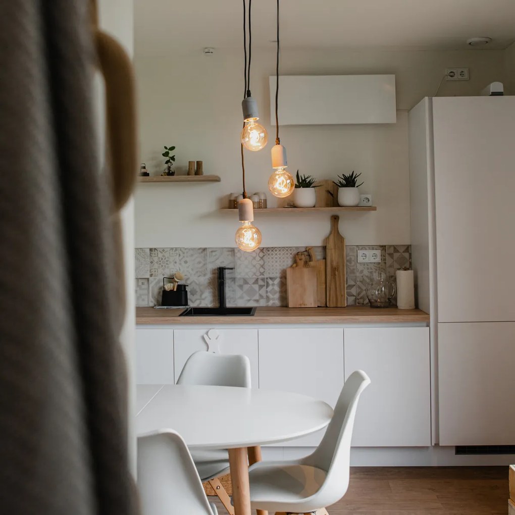 Lampă suspendată industrială neagră cu beton rotund cu 3 lumini - Pedra