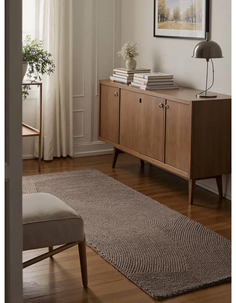 Covor tip traversă taupe țesut manual din lână 80x200 cm Eleni Taupe – Hanse Home