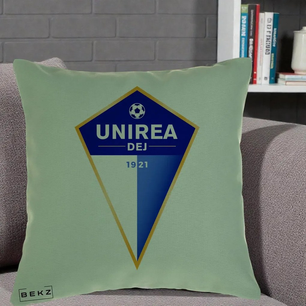 Perna Personalizata Unirea Dej 1921 Fotbal, 40x40 cm, Verde, Husa Detasabila, Perna Inclusa, BEKZ®