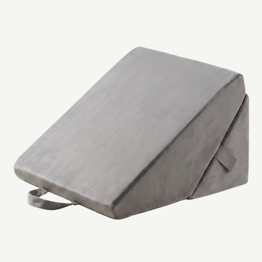 Perna sprijin inclinata reglabila 22-30 cm, memory foam, husa catifea lavabila, Gri
