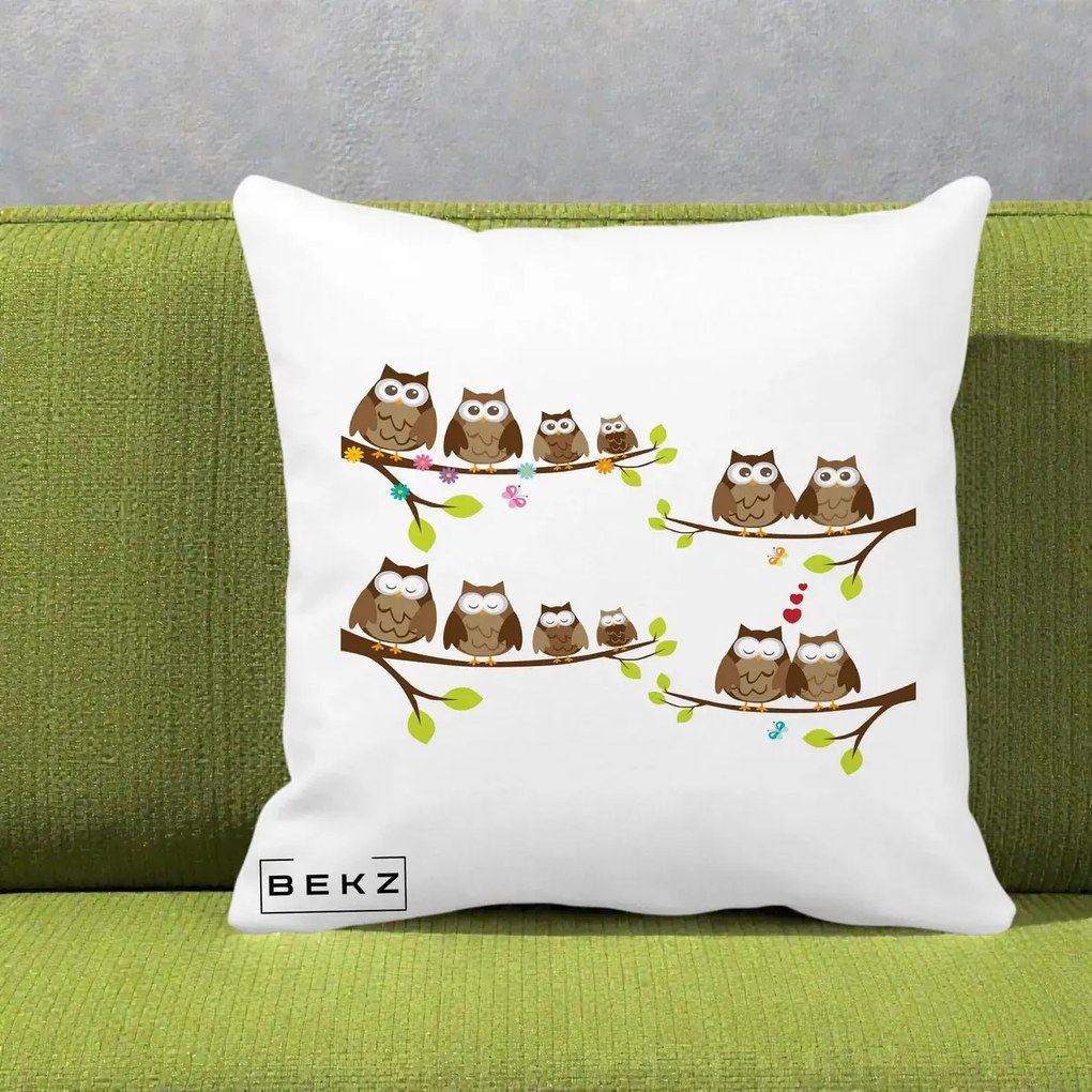 Perna Decorativa Familie de Bufnite pe Ramuri, 40x40 cm, Alba Mata, Husa Detasabila, Perna Inclusa, BEKZ®