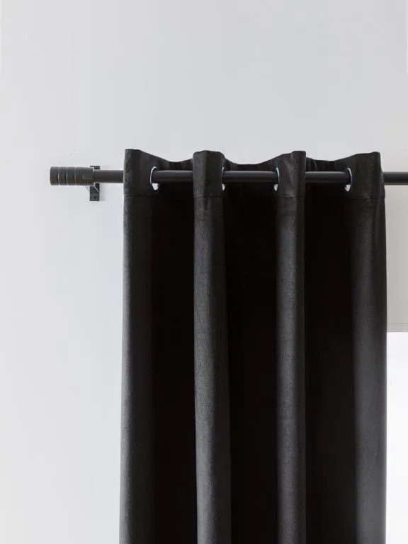 Draperie opaca neagra VELVET 140x250 cm Agatat: Inele metalice