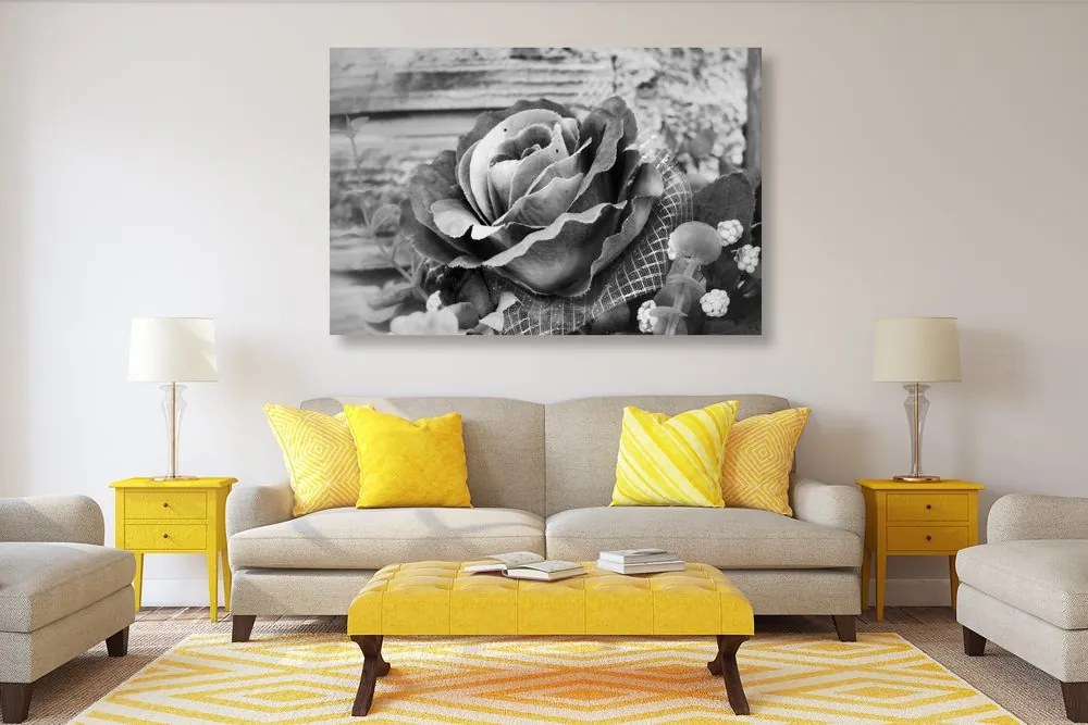 Tablou trandafir vintage în design alb-negru