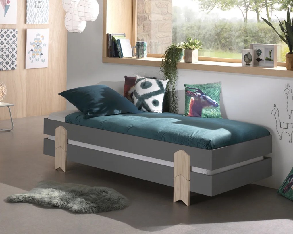 Set MODULO format din 3 Pat copii MODULO (90 x 200 cm) cu picioare Pat copii în formă de săgeată.