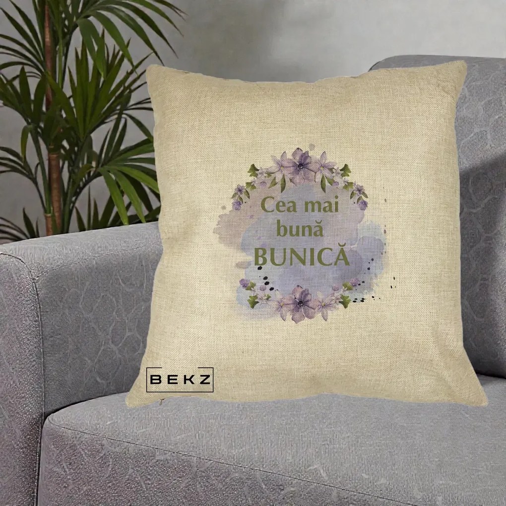 Cadou pentru Bunica - Perna Personalizata Cea Mai Buna Bunica Flori Mov Acuarela Auriu, 40x40 cm, Crem, Husa Detasabila, Perna Inclusa, BEKZ®