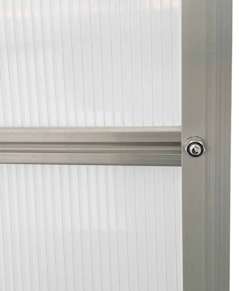 Outsunny Seră de Grădină din Policarbonat 7,1 m² dim. 1,9L x 3,75l x 1,99 m cu Fundație, Fereastră de Ventilație Reglabilă, Ușă Glisantă - Argintiu și Transparent | Aosom Romania