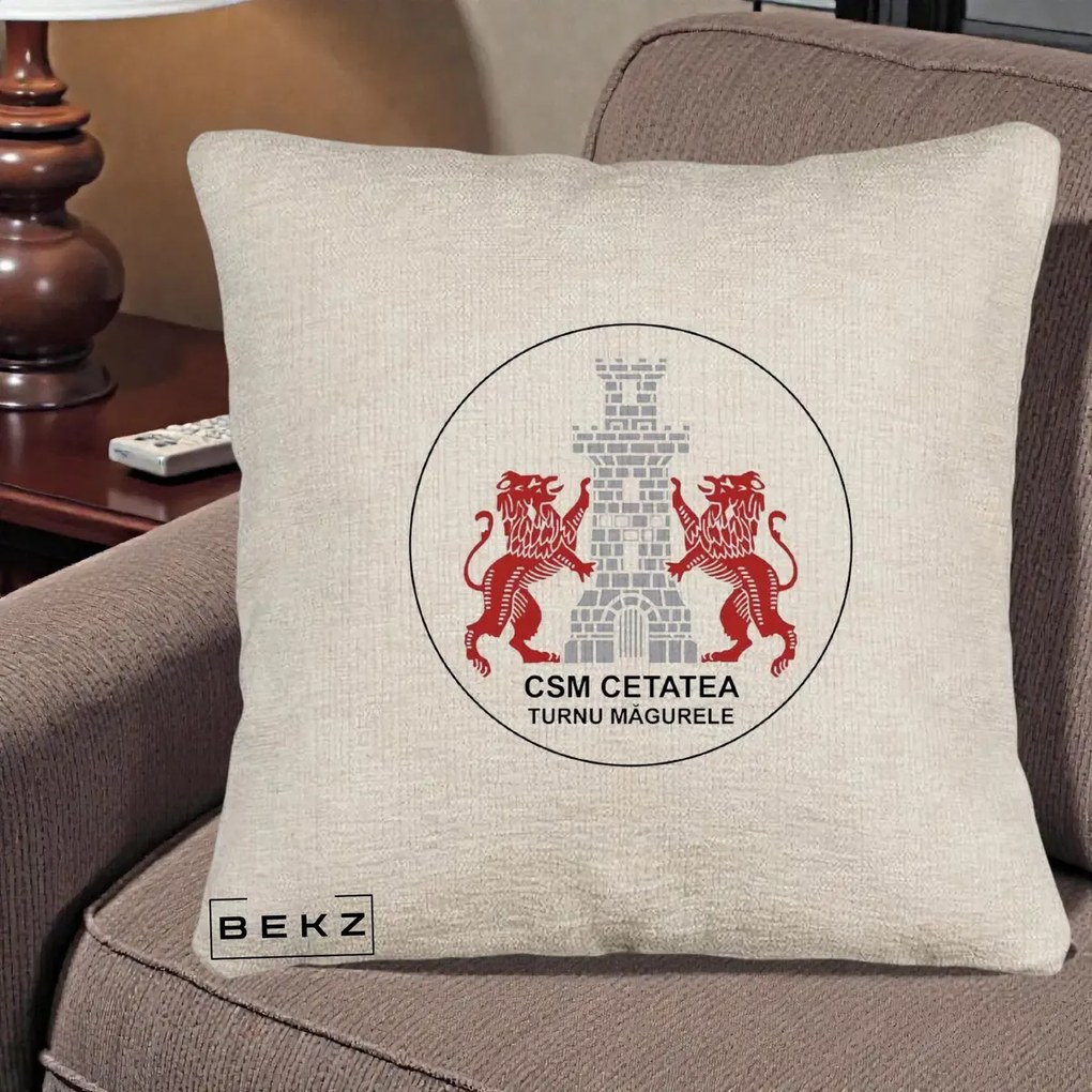 Perna Personalizata CSM Cetatea Turnu Magurele Fotbal, 40x40 cm, Bej Canapea, Husa Detasabila, Perna Inclusa, BEKZ®