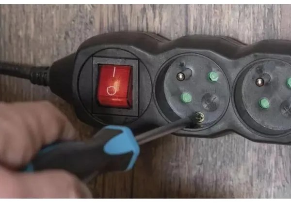 Prelungitor cu întrerupător 4Z 5m negru