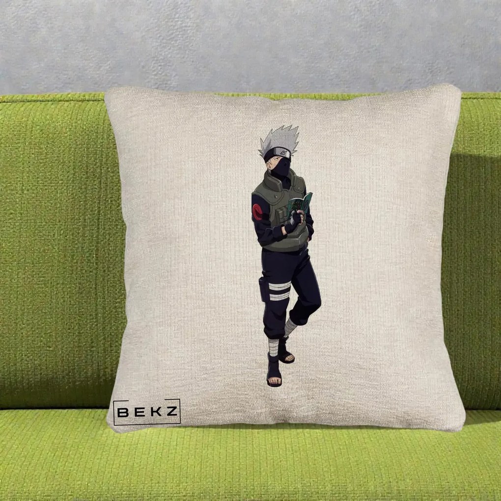 Perna Personalizata Naruto Kakashi Hatake Portret Complet, 40x40 cm, Bej Canapea, Husa Detasabila, Perna Inclusa, BEKZ®