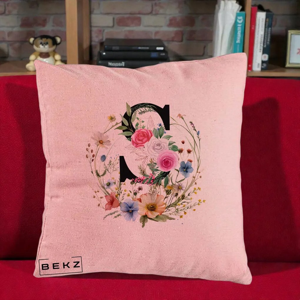 Cadou Personalizat - Perna Personalizata Monogram Litera S cu Flori Acuarela, 40x40 cm, Roz, Husa Detasabila, Perna Inclusa, BEKZ®