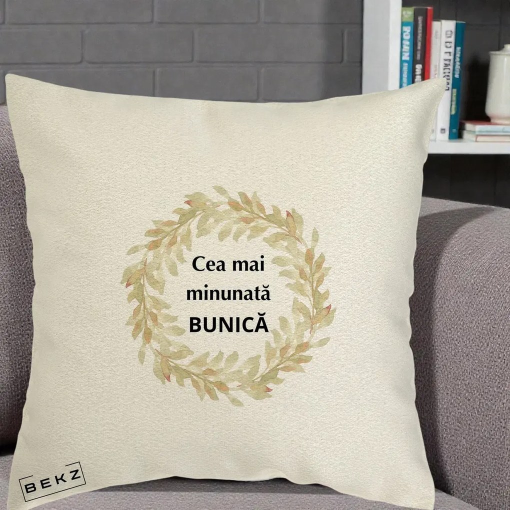 Cadou pentru Bunica - Perna Personalizata Cea Mai Minunata Bunica Coronita Frunze Acuarela, 40x40 cm, Ecru, Husa Detasabila, Perna Inclusa, BEKZ®