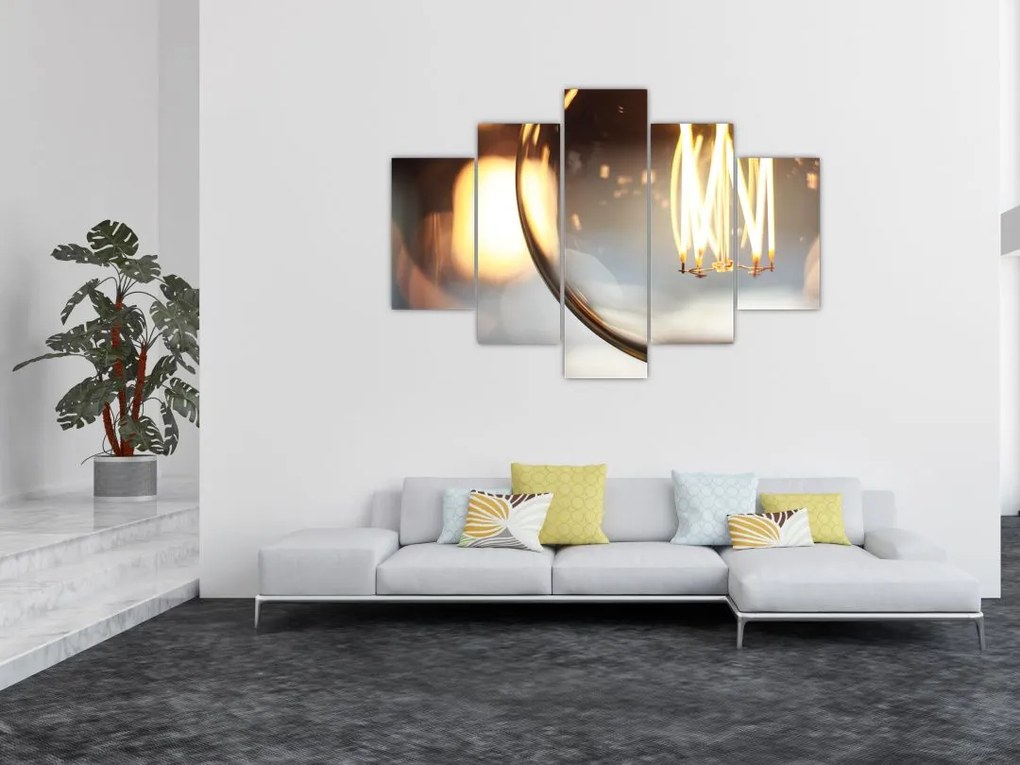 Tablou cu becul aprins (150x105 cm)