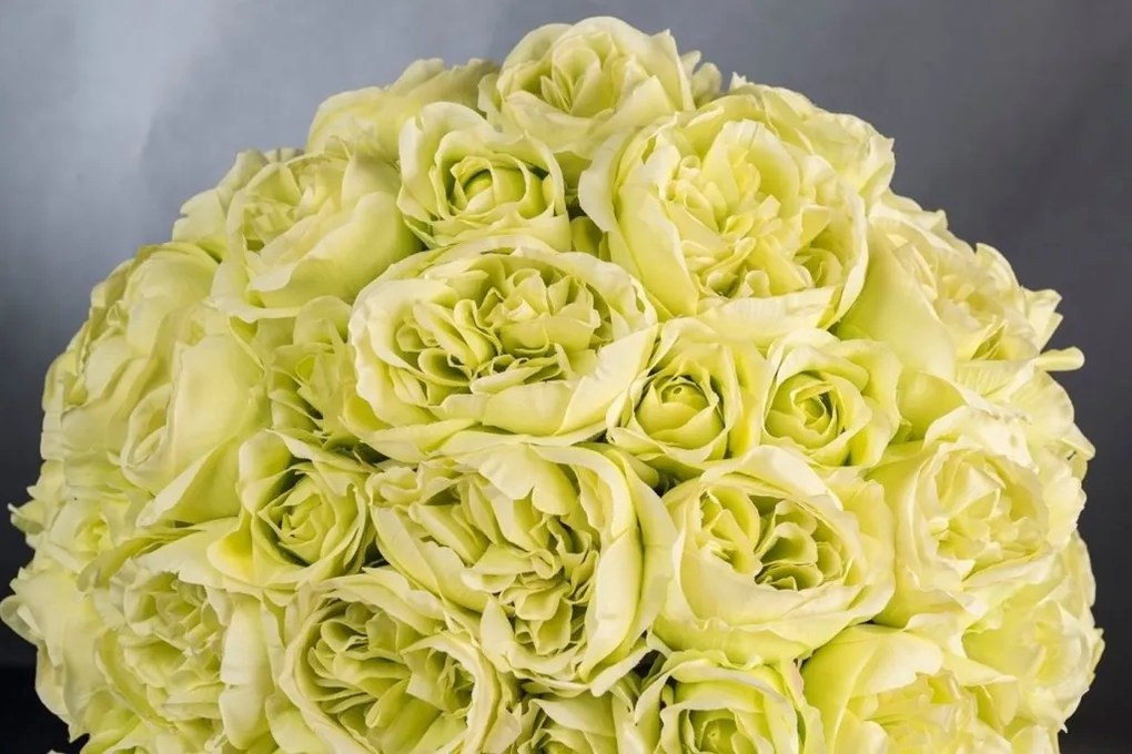 Aranjament floral elegant in forma de sfera, MIXROSE FORTUNE 55cm