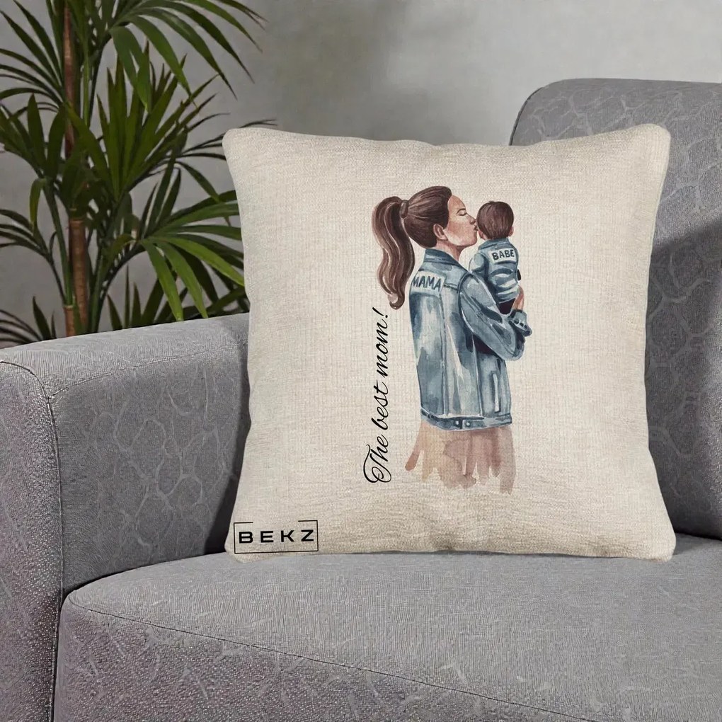 Cadou pentru Mama - Perna Personalizata The Best Mom Jachete, 40x40 cm, Bej Canapea, Husa Detasabila, Perna Inclusa, BEKZ®