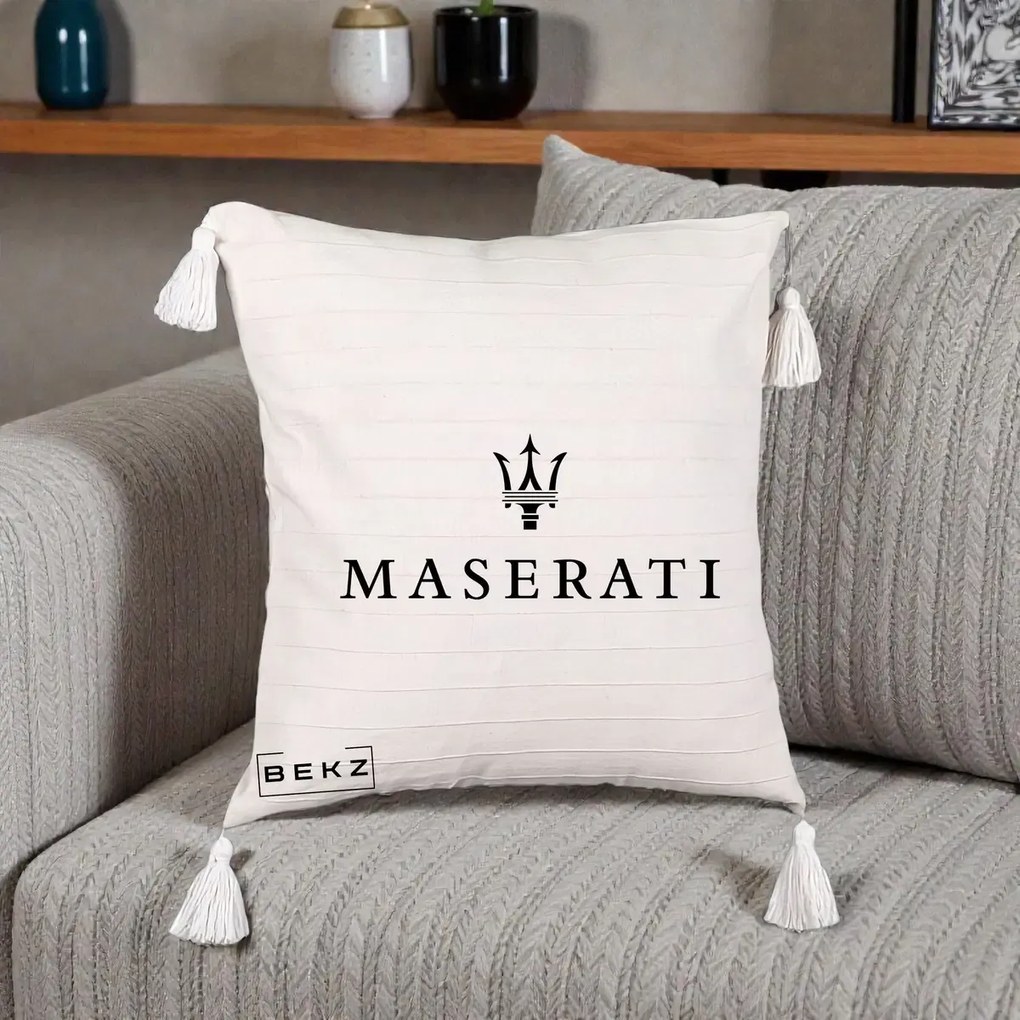Perna Personalizata cu emblema Maserati, 40x40 cm, Bej cu Franjuri, Husa Detasabila, Perna Inclusa, BEKZ®