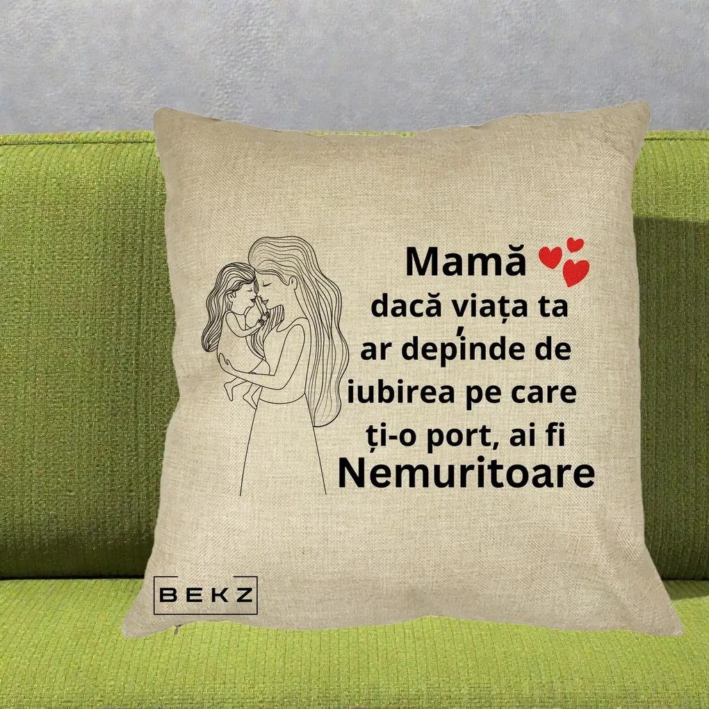Cadou pentru Mama - Perna Personalizata Mama Nemuritoare cu Copilul in Poala, 40x40 cm, Crem, Husa Detasabila, Perna Inclusa, BEKZ®