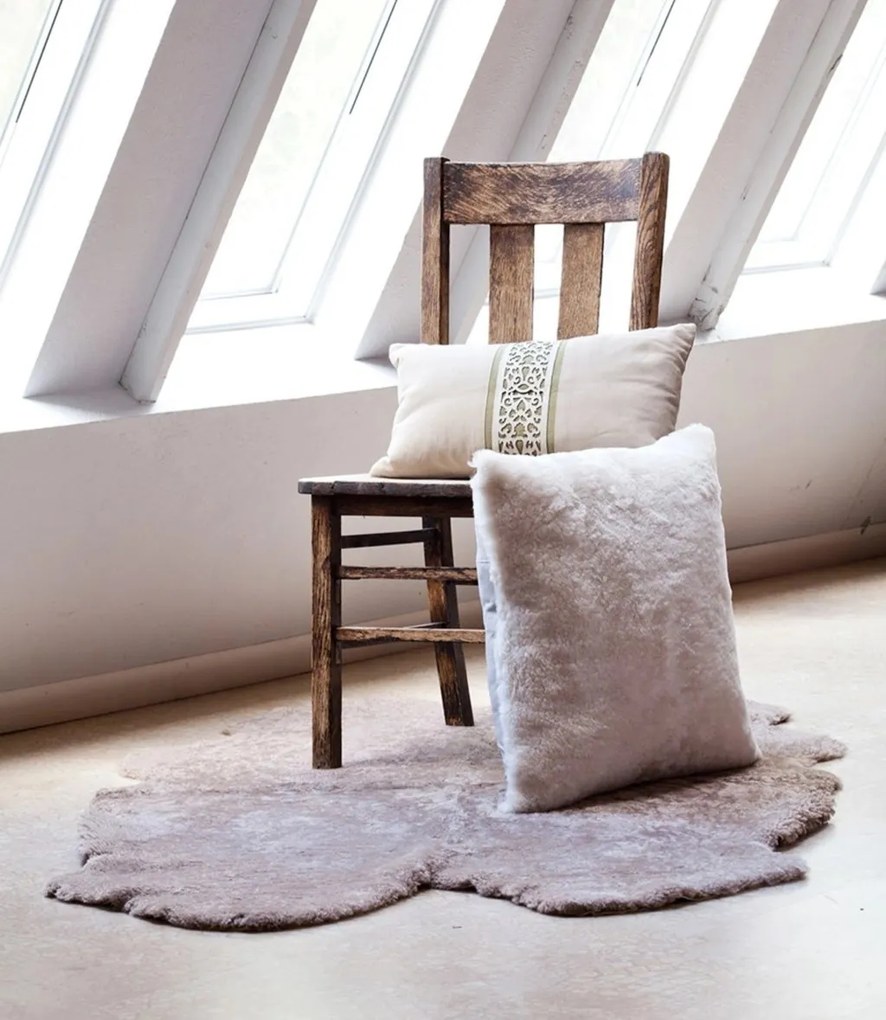 Covor din blana de oaie Short Wool Curly Quarto 180x110cm