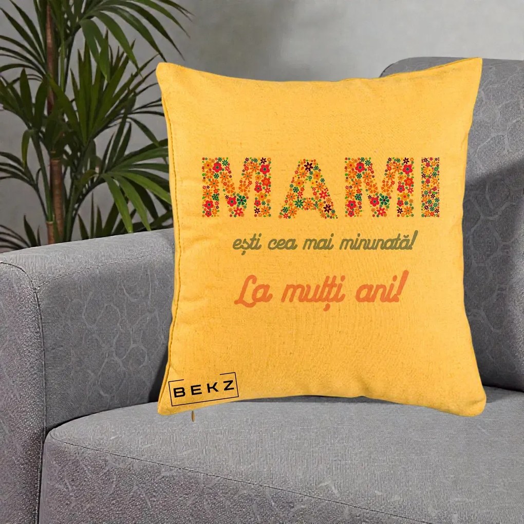 Cadou pentru Mama - Perna Personalizata Mami Esti Cea mai Minunata La Multi Ani cu Litere Florale, 40x40 cm, Galben, Husa Detasabila, Perna Inclusa, BEKZ®