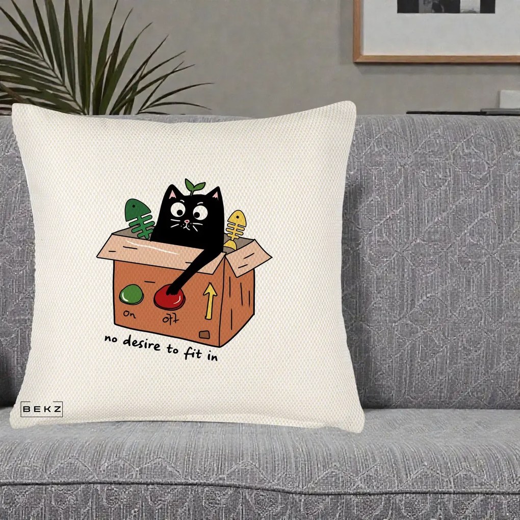 Perna Decorativa Pisica in Cutie No Desire to Fit In, 40x40 cm, Crem Reliefat, Husa Detasabila, Perna Inclusa, BEKZ®