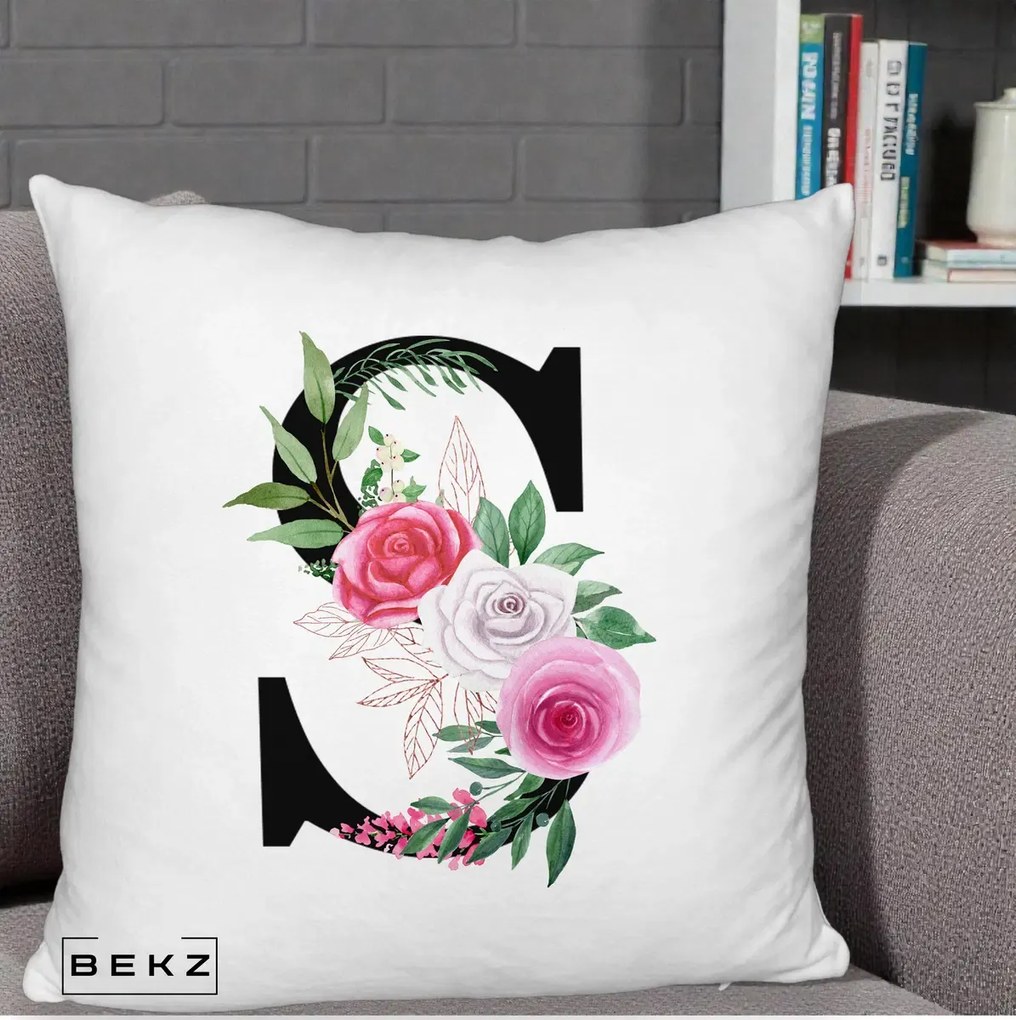 Cadou Personalizat - Perna Personalizata Monograma Florala Litera S, 40x40 cm, Alb Pufos, Husa Detasabila, Perna Inclusa, BEKZ®