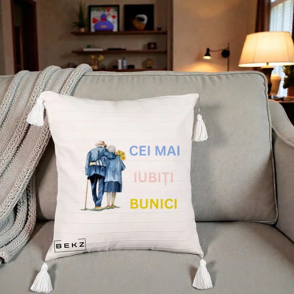 Cadou pentru Bunici - Perna Personalizata Cei Mai Iubiti Bunici Acuarela Spate, 40x40 cm, Bej cu Franjuri, Husa Detasabila, Perna Inclusa, BEKZ®