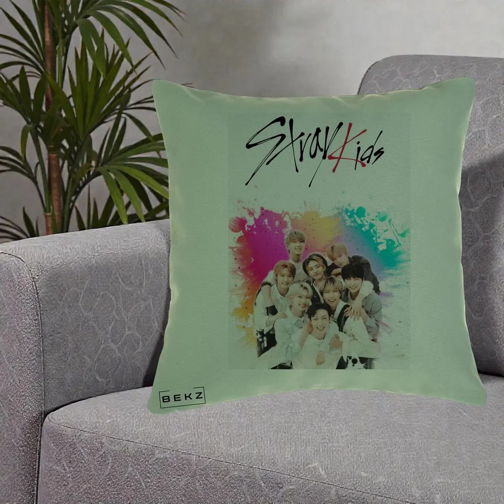 Perna Personalizata K-pop Stray Kids cu Splash Multicolor, 40x40 cm, Verde, Husa Detasabila, Perna Inclusa, BEKZ®