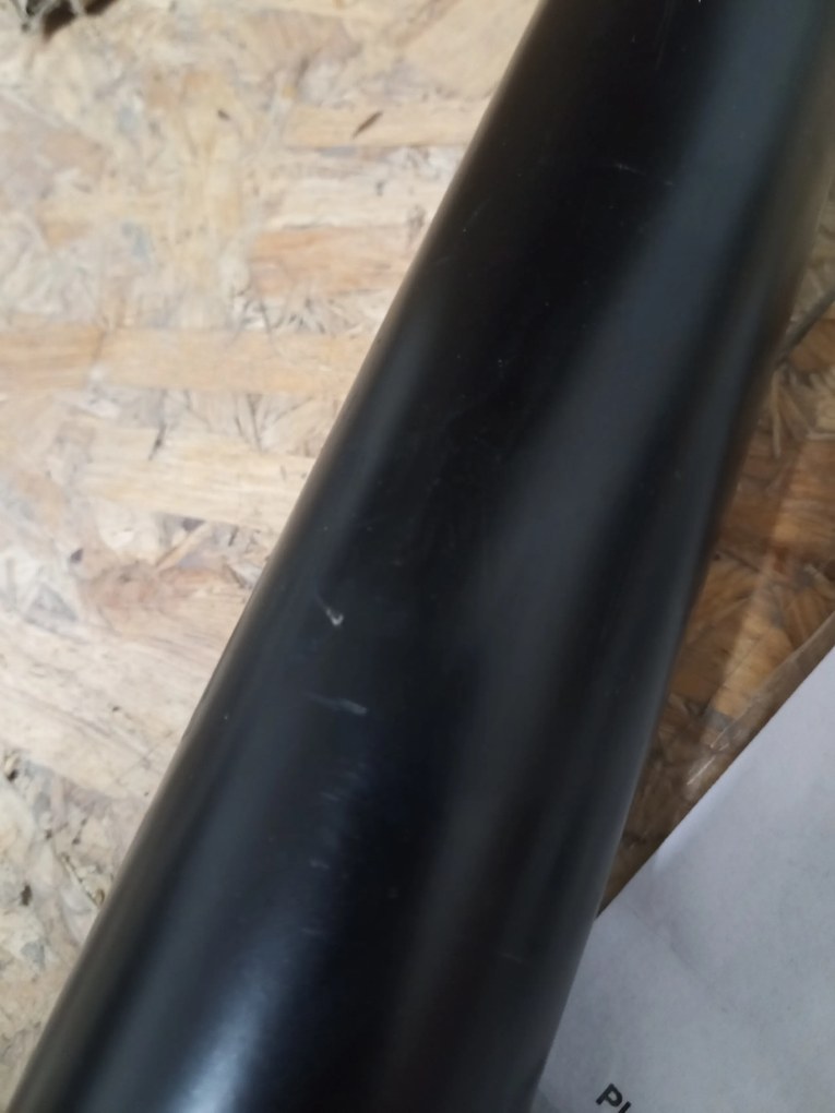 Reducere Scaun de bar negru HOGA din piele ecologica cu picior negru II. calitate