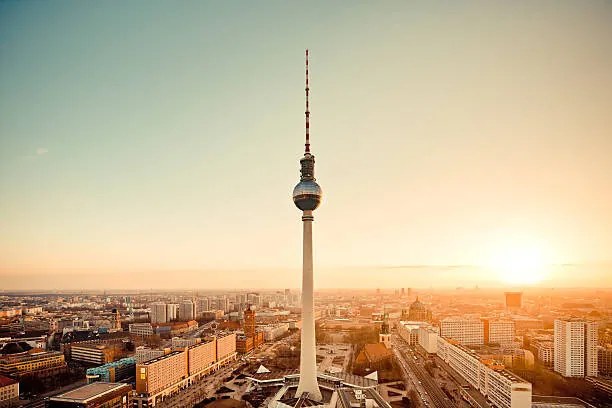 Fotografie Berlin skyline with Tv Tower, (Fernsehturm), spreephoto.de