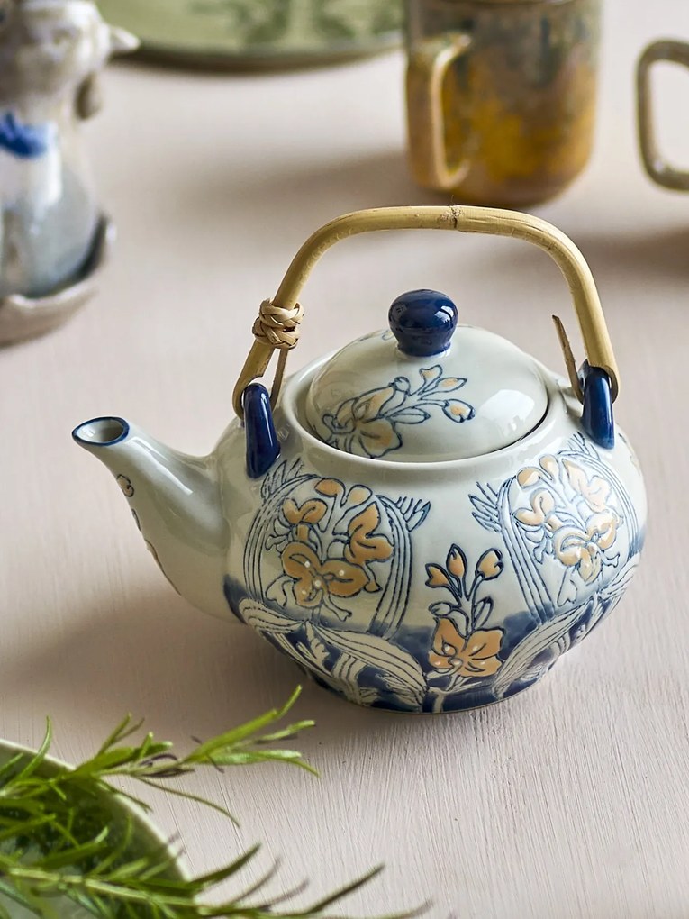 Ceainic din ceramică, cu motiv floral albastru pictat manual și mâner din bambus, cu infuzor, „Myah", 15 x 15 cm
