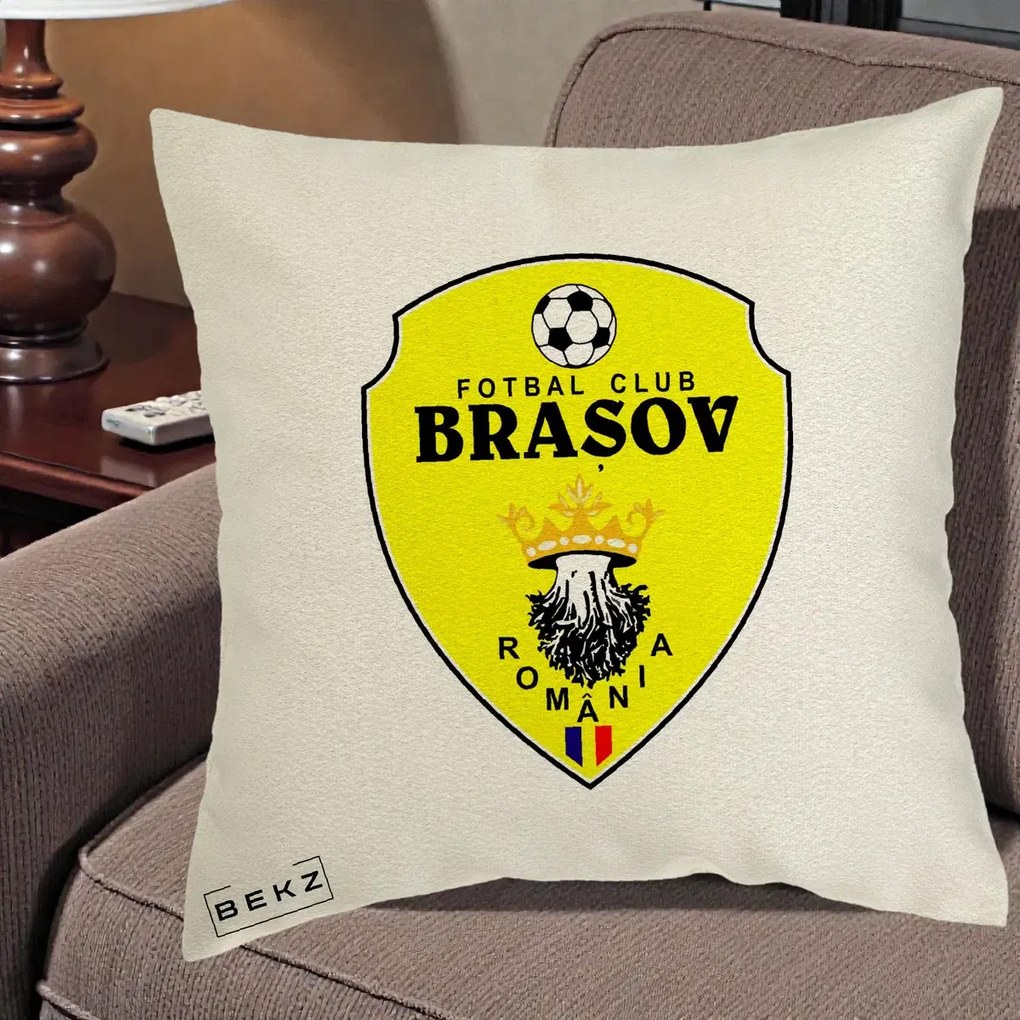 Perna Personalizata FC Brasov Fotbal Romania, 40x40 cm, Ecru, Husa Detasabila, Perna Inclusa, BEKZ®