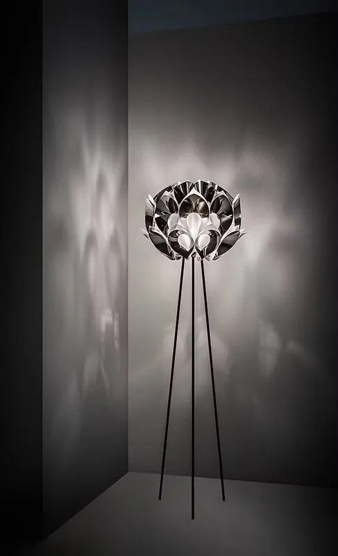 Lampadar cu trepied realizat manual Flora Pewter