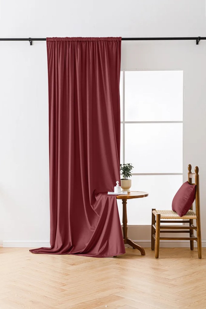 Draperie opaca visiniu VELVET 135x250 cm Sistem de agatare: Rejansa