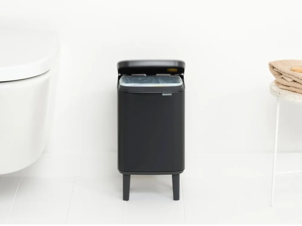 Coș de gunoi negru mat din oțel 4 l Bo Hi – Brabantia