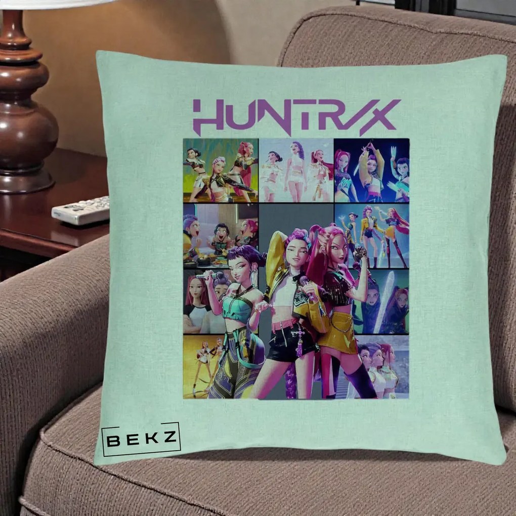 Perna Personalizata K-pop HUNTRX Colaj Animat Foto Grup, 40x40 cm, Verde Menta, Husa Detasabila, Perna Inclusa, BEKZ®
