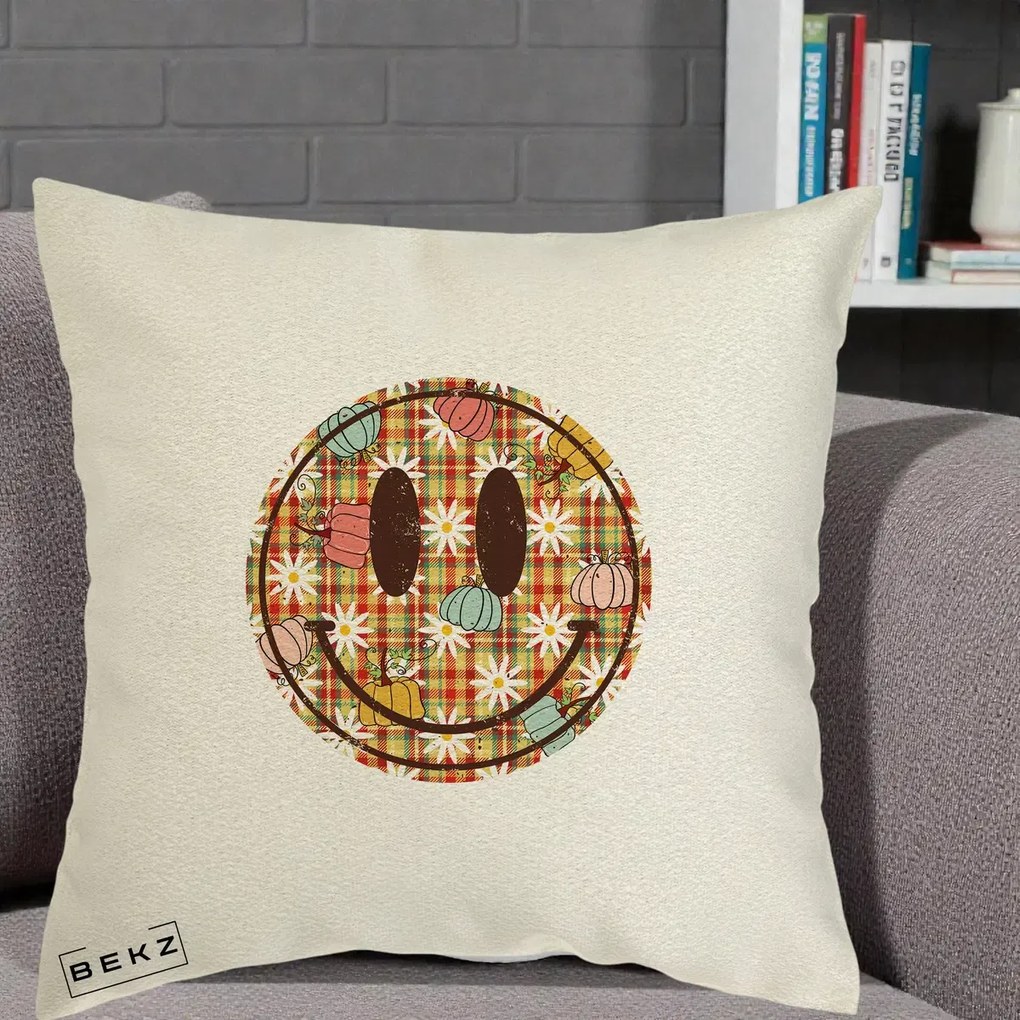 Perna Decorativa Smiley Face de Toamna cu Tartan si Dovlecei, 40x40 cm, Ecru, Husa Detasabila, Perna Inclusa, BEKZ®