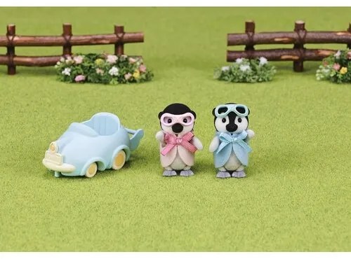 Sylvanian Families Pinguini pentru copii gemeni cumașină