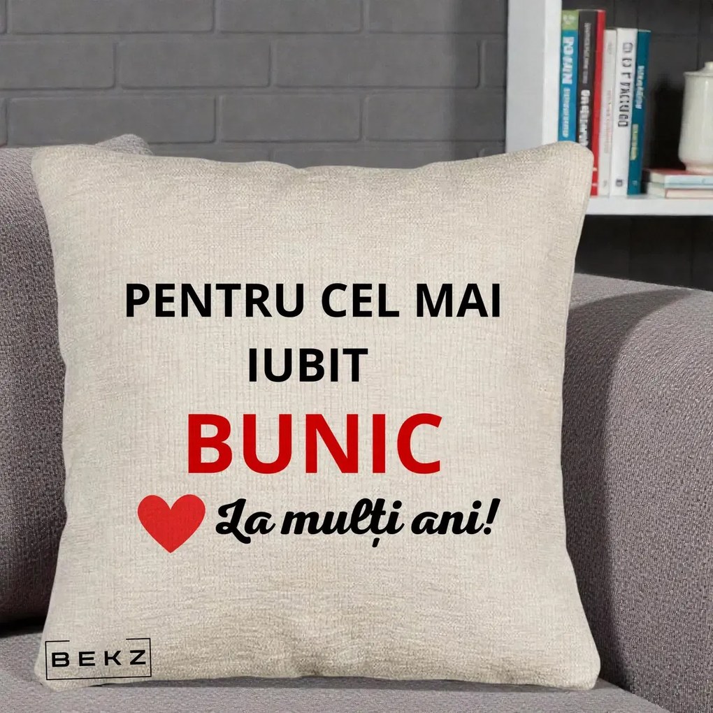 Cadou pentru Bunic - Perna Personalizata Pentru Cel Mai Iubit Bunic La Multi Ani Rosu, 40x40 cm, Bej Canapea, Husa Detasabila, Perna Inclusa, BEKZ®