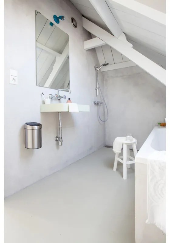 Cos de gunoi Brabantia Touch Bin 647211, 3 L, Deschidere lina si silentioasa, Montare pe perete, Inox/Mat