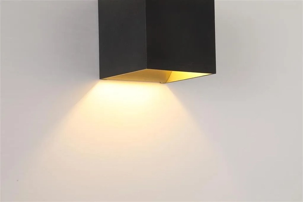 Aplica iluminat ambiental metal negru auriu Newton Square