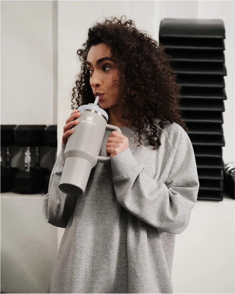 Termos gri deschis cu pai din oțel inoxidabil 1,18 l Quencher H2.0 FlowState Tumbler Ash – Stanley