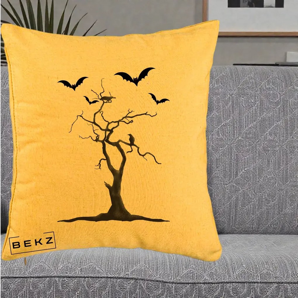 Perna Decorativa Halloween Copac cu Lilieci Alb-Negru, 40x40 cm, Galben, Husa Detasabila, Perna Inclusa, BEKZ®
