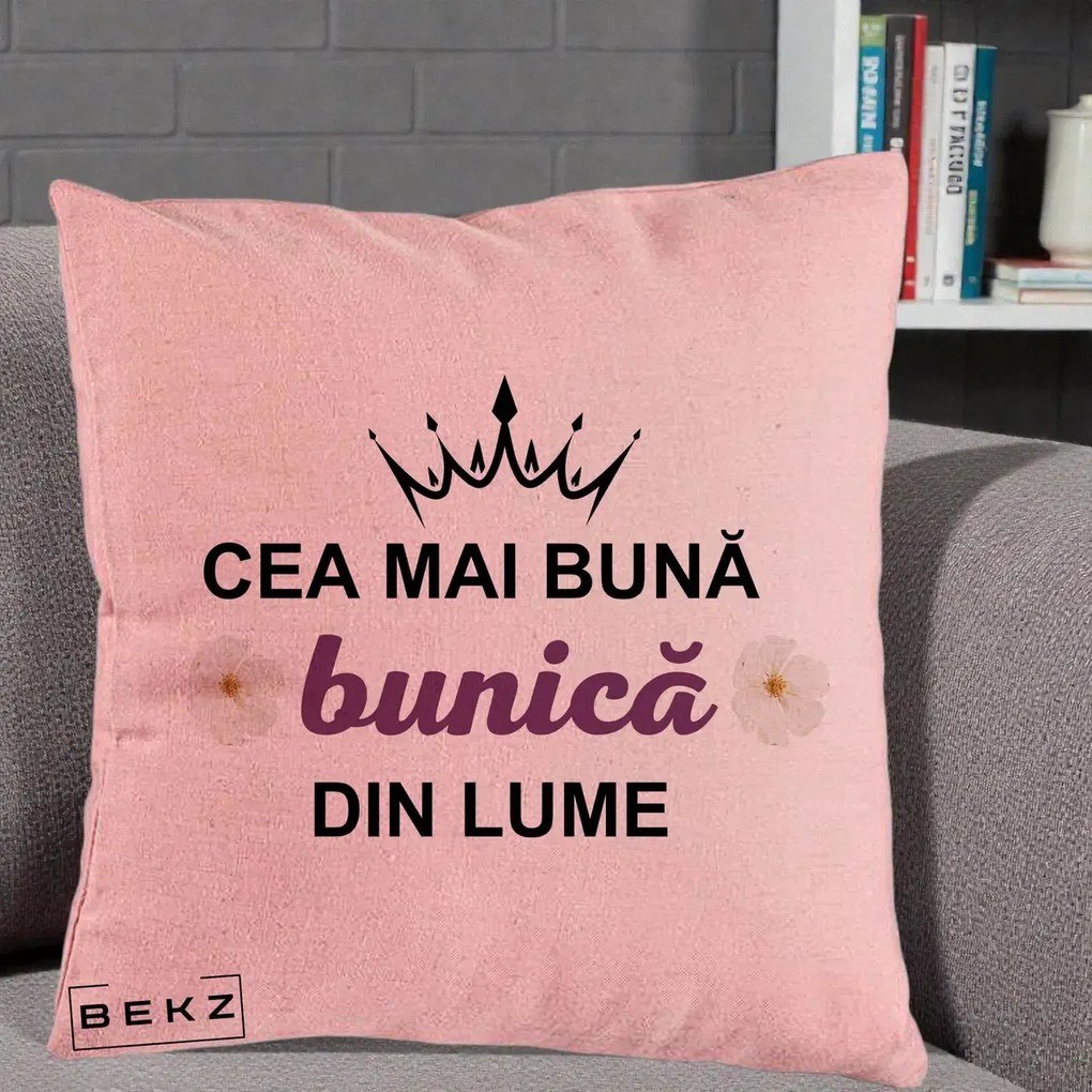 Cadou pentru Bunica - Perna Personalizata Cea Mai Buna Bunica Din Lume Coroana Mov Flori, 40x40 cm, Roz, Husa Detasabila, Perna Inclusa, BEKZ®