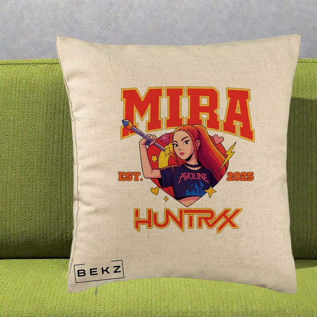 Perna Personalizata K-pop HUNTRX Mira Personaj Avoline, 40x40 cm, Bej, Husa Detasabila, Perna Inclusa, BEKZ®